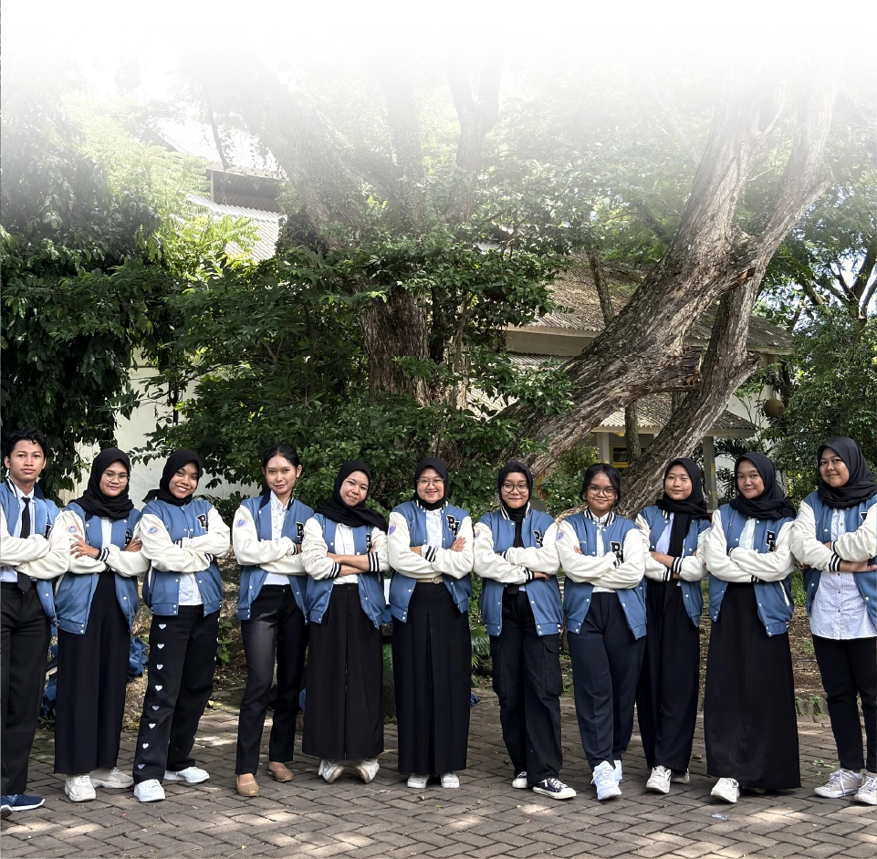 Level Garment Slide 3